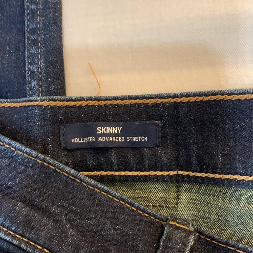 Men’s Dark Wash Skinny Jeans- EUC - Picture 3 of 3